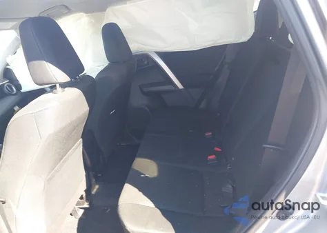 2018 Toyota Rav4 Le z USA, uszkodzony, nr VIN JTMBFREV6JJ242996